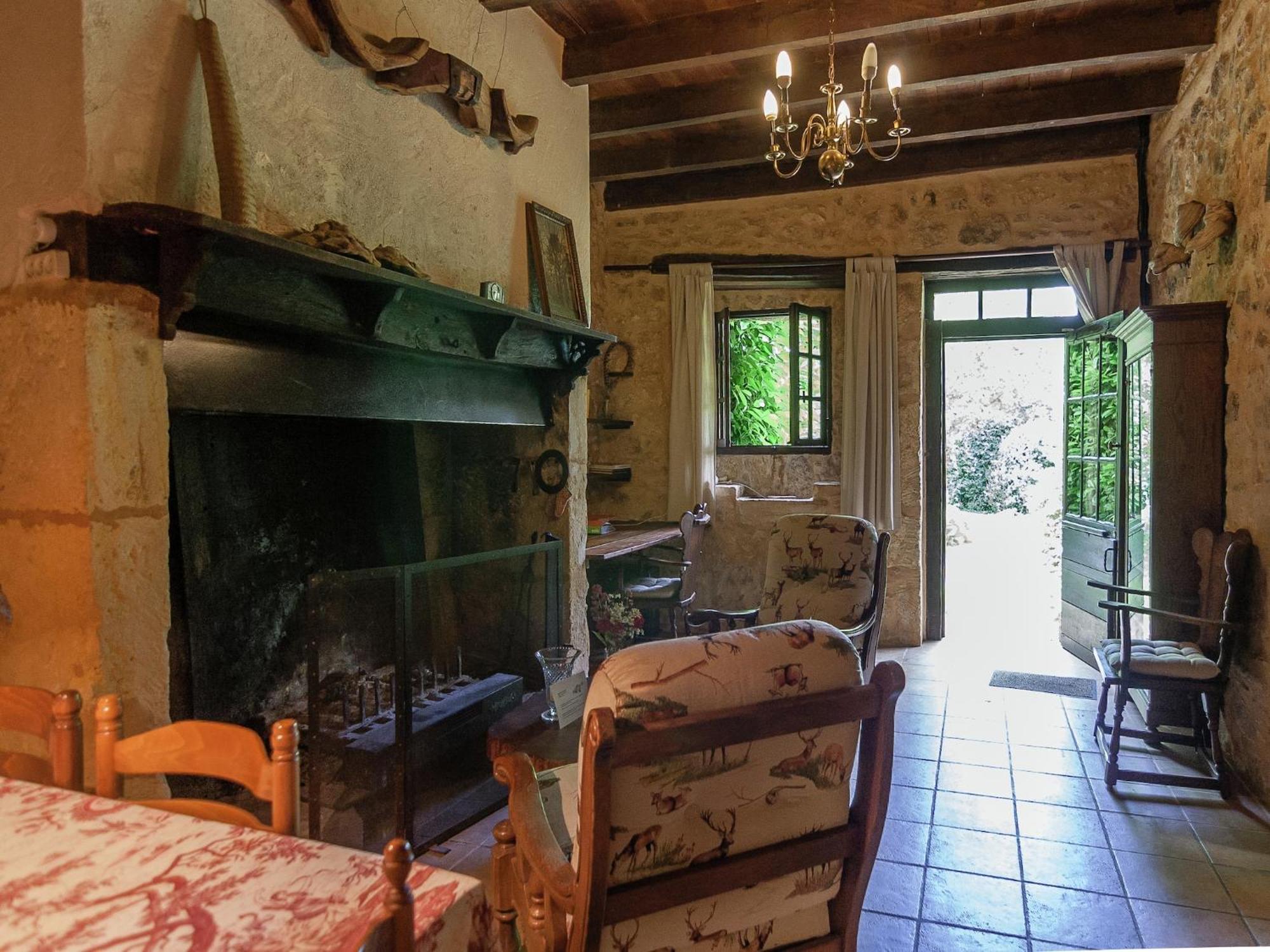 Cottage In Les Eyzies De Tayac Sireuil With Pool Meyrals Eksteriør billede